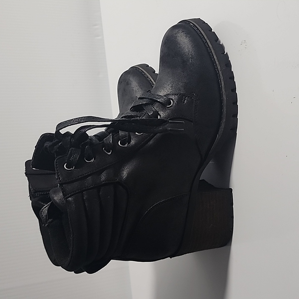 New black boots stacked heel
